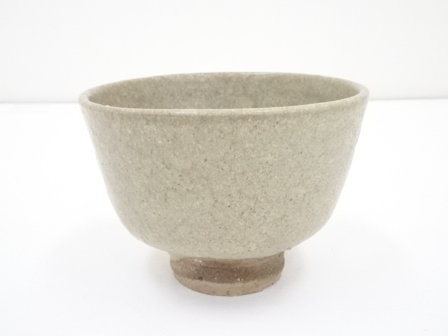 JAPANESE TEA CEREMONY ASH GLAZE TEA BOWL / CHAWAN